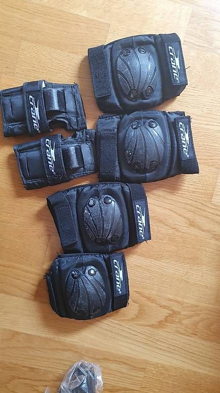 Inline-Skating & Rollschuhe: Verstellbare Inline Skates 33-37 mit Schonern und Bremse – Gebraucht aus Niederwangen b. Bern von thurncaro 1