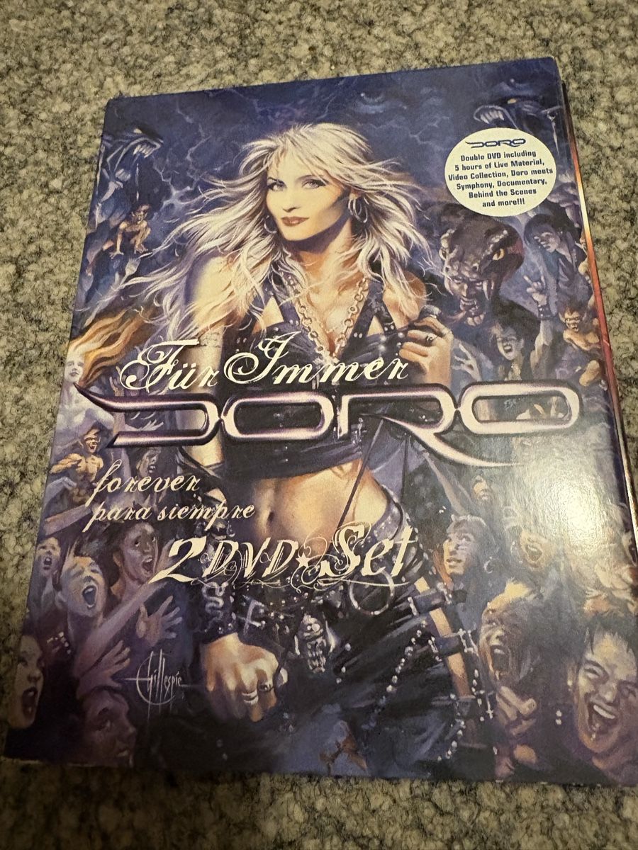 Tutti i DVDs: DVD DORO für immer – Nuovo (secondo la descrizione) da Herzogenbuchsee venduto da warrior77