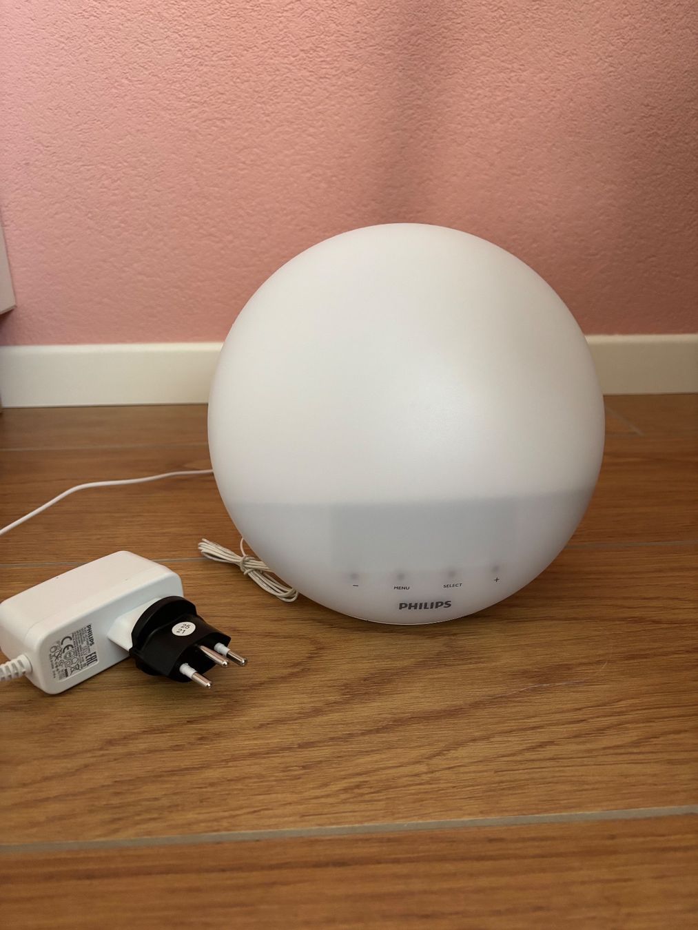 Philips Wecker: Lampe de simulation de lever de soleil Philips – Gebraucht aus Sierre von cha_ks8b