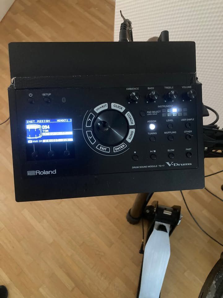 Roland Strumenti musicali: Batterie Roland 17KV – Usato da Confignon venduto da web_8vhp 3