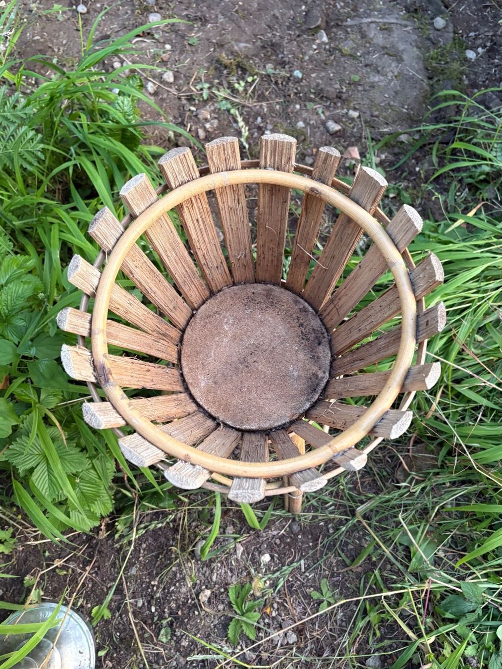 Schner Blumenstnder aus Bambus - Perfekt fr den Garten (Gebraucht) in  Regensdorf fr CHF 12  nur Abholung auf Ricardo kaufen
