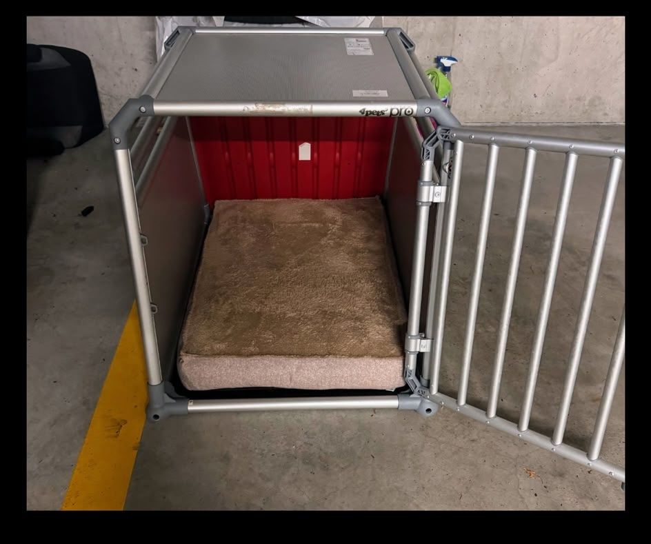 Gabbie, trasporto & Sicurezza: Hundebox – Usato da Effretikon venduto da T.Wenzel