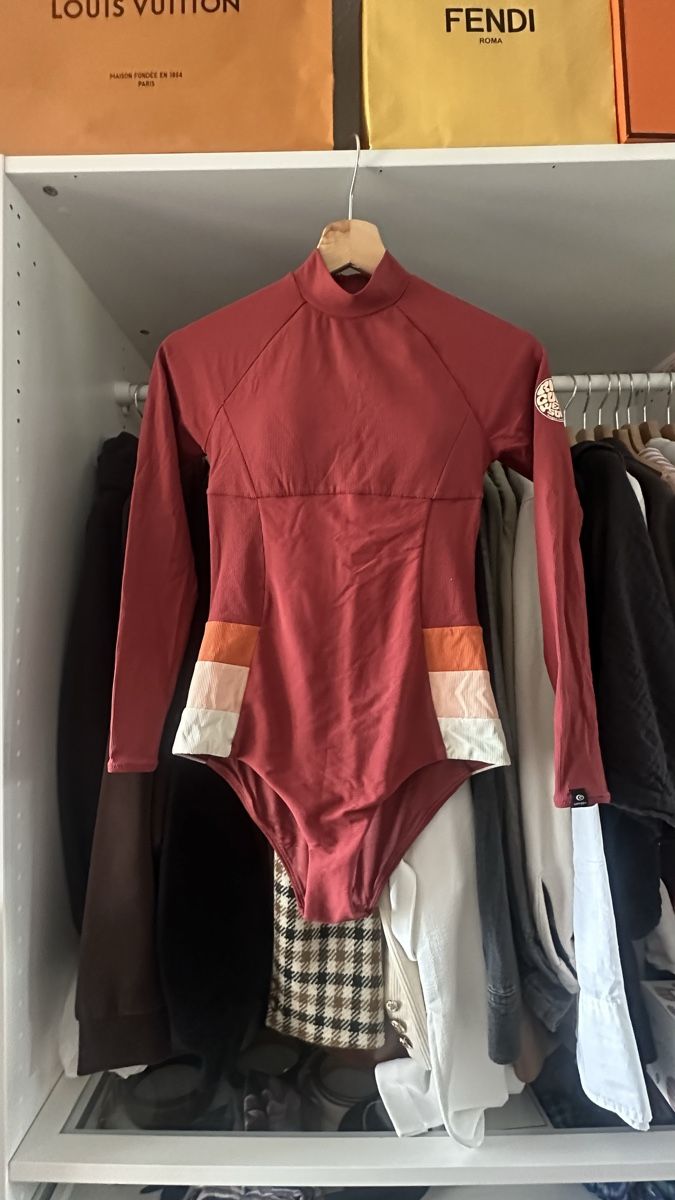 Rip Curl Ensembles & Tailleurs: Rip Curl Langarm Surf Suit Damen Bordeaux Gr. S – D'occasion à Winterthur par whatdreamz
