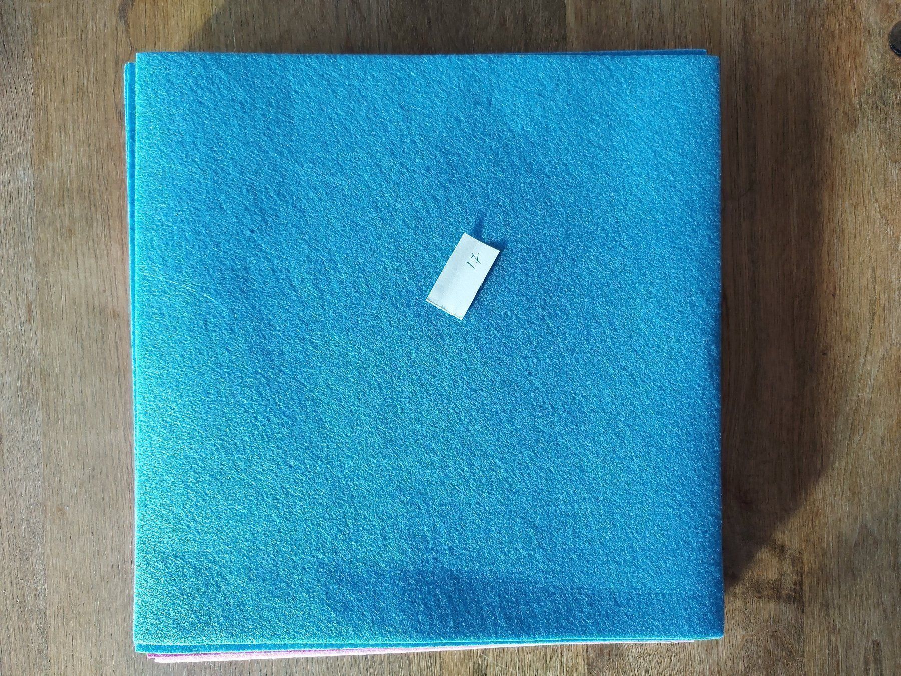 Bastelsets: 17 Stk Bastelfilz 30x30 cm B-Ware – Neu (gemäss Beschreibung) aus Langenthal von zelgaz 1