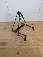 K&M Gitarrenständer Faltbar Schwarz guter Zustand