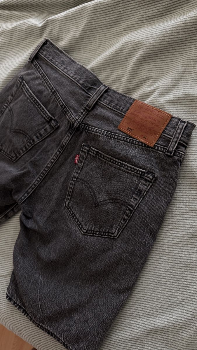 Levi's Jeans: Levi 501 Shorts 31 – Usato da Kilchberg ZH venduto da King_Arth