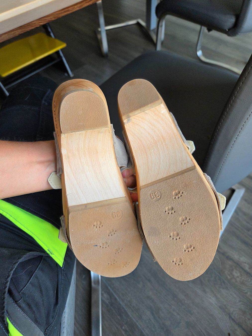 Scarpe da donna: Woody Sandalen Grösse 39 – Usato da Lenk im Simmental venduto da Doesli01 1
