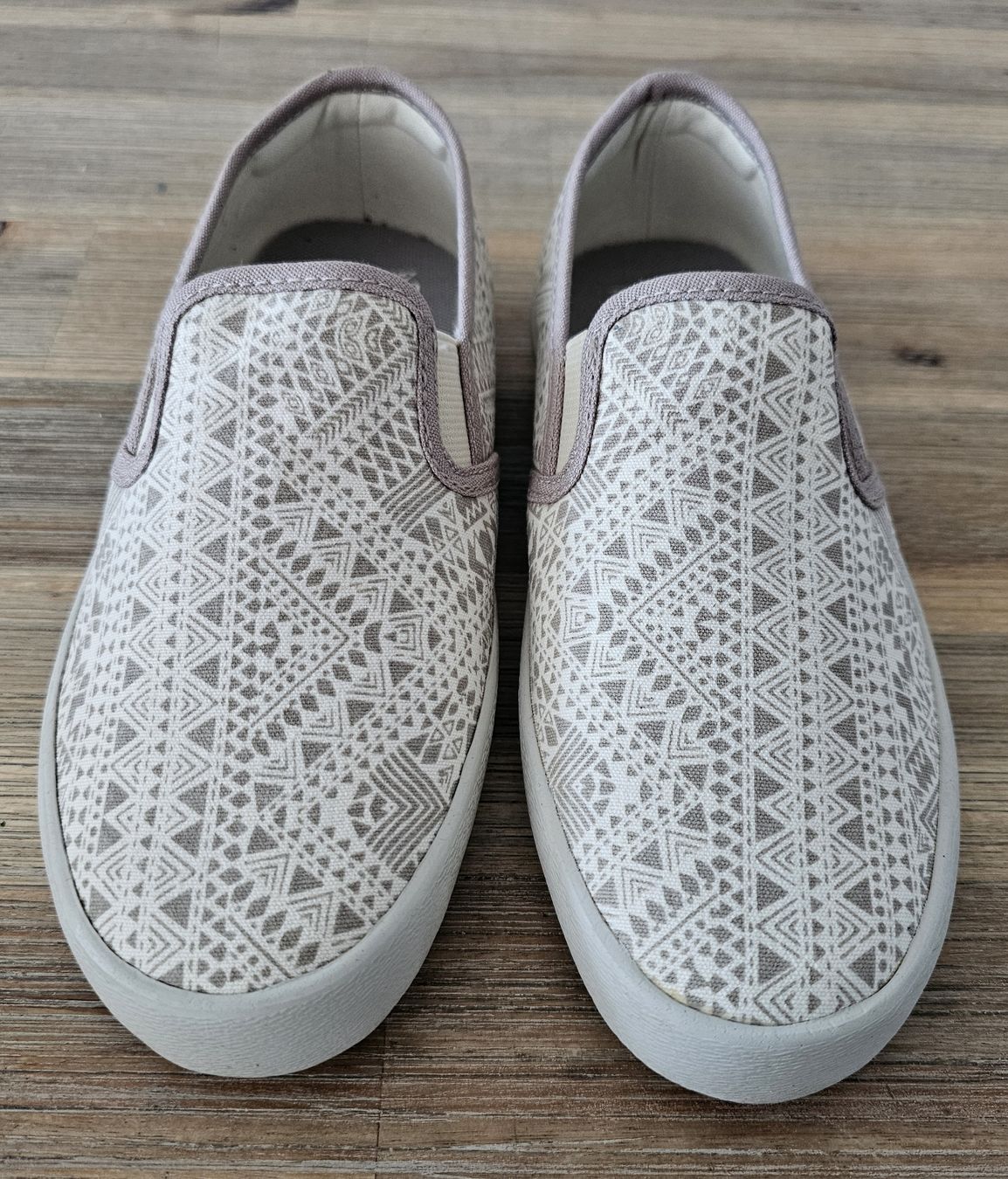 Element Chaussures femmes: Neue Element Schuhe Slipper, Gr. 35 – Neuf avec emballage d'origine à Basel par Mazzo84 1