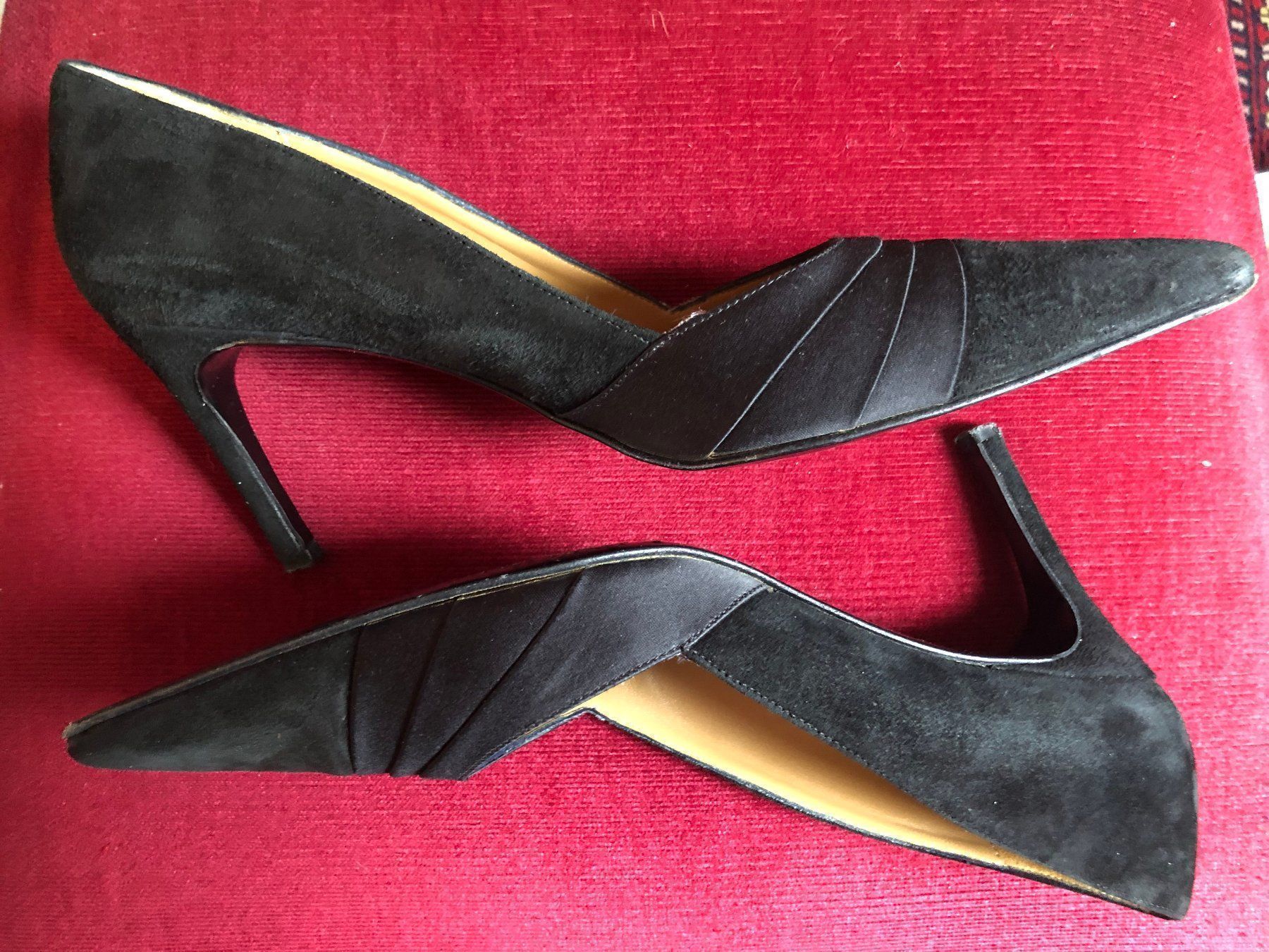 Scarpe da donna: 1 paire de chaussures noir daim et cuir – Usato da Charmey (Gruyère) venduto da Rolando6