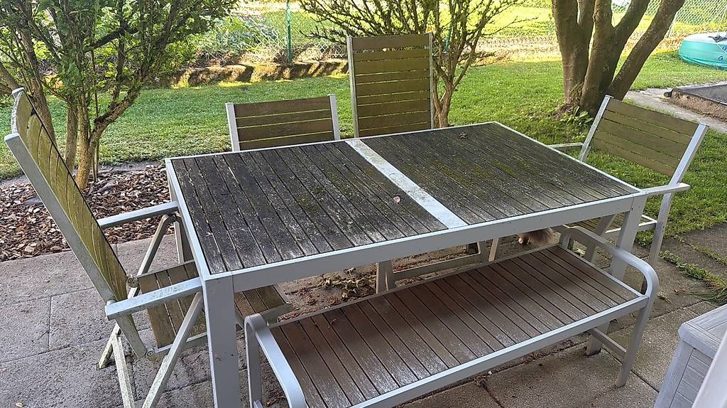 Tischset: Gartenmöbel-Set – Gebraucht aus Windisch von alinaK17