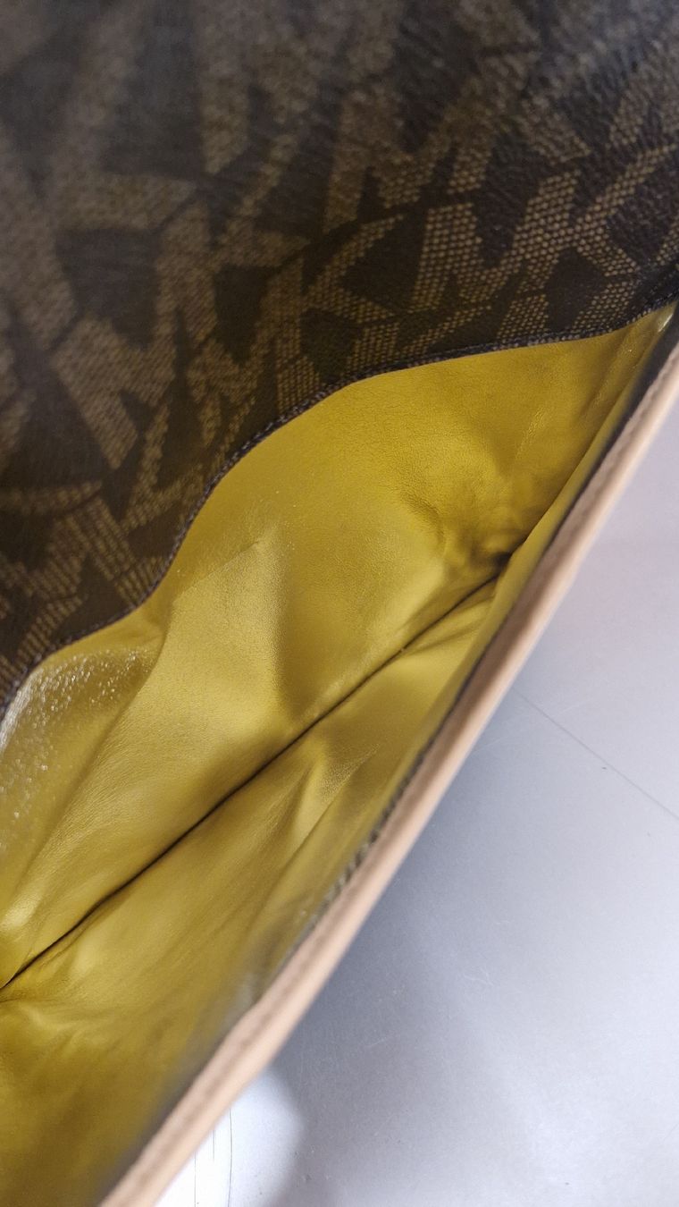 Michael Kors Borse: Michael Kors IPad Sleeve – Usato da Wallisellen venduto da jazie_11 3