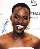 Lupita Nyong'o 1983- Autogramm signiert Foto 20x25cm