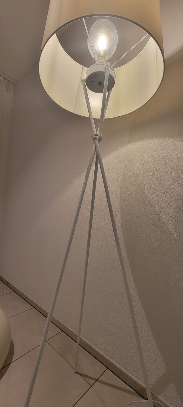 Lampen: Stehlampe – Gebraucht aus Remetschwil von Smitt 1