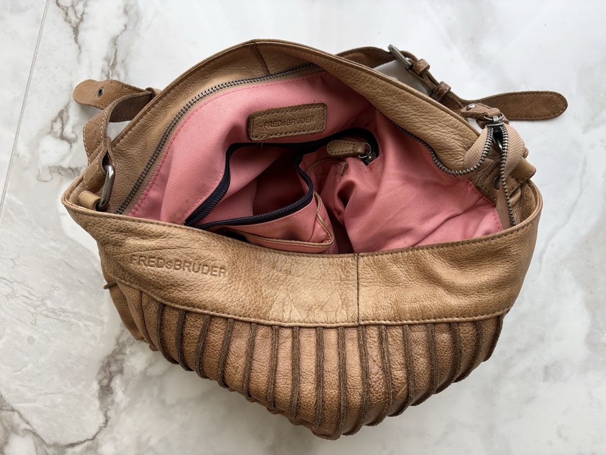 FredsBruder Borse da donna: Ledertasche FredsBruder  – Usato da Estavayer-le-Lac venduto da Mimmy02 3