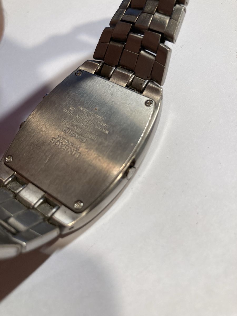 Casio Orologi: Casio Lineage ana digital Uhr 34 mm breit – Usato da Glattbrugg venduto da vintagemania 2