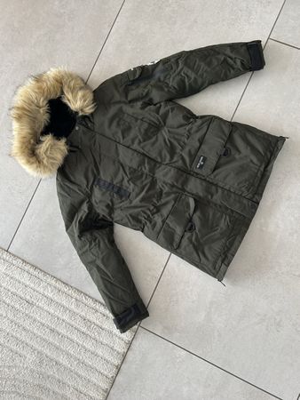 Jacke mit Pelzkragen von Arctic Squad Gröse.M in Top Zustand