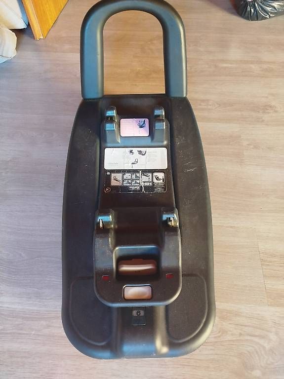 Joie Seggiolini per auto: Babyschale von Joie mit Isofix – Usato da Rossrüti venduto da Selavie1908 1