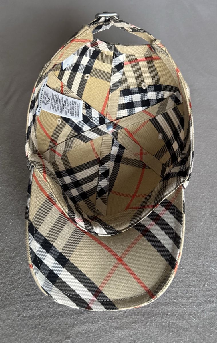Burberry Copricapi, berretti & cappellini: Casquette Burberry, taille M  – Nuovo (secondo la descrizione) da Colombier NE venduto da the_yq7x 4