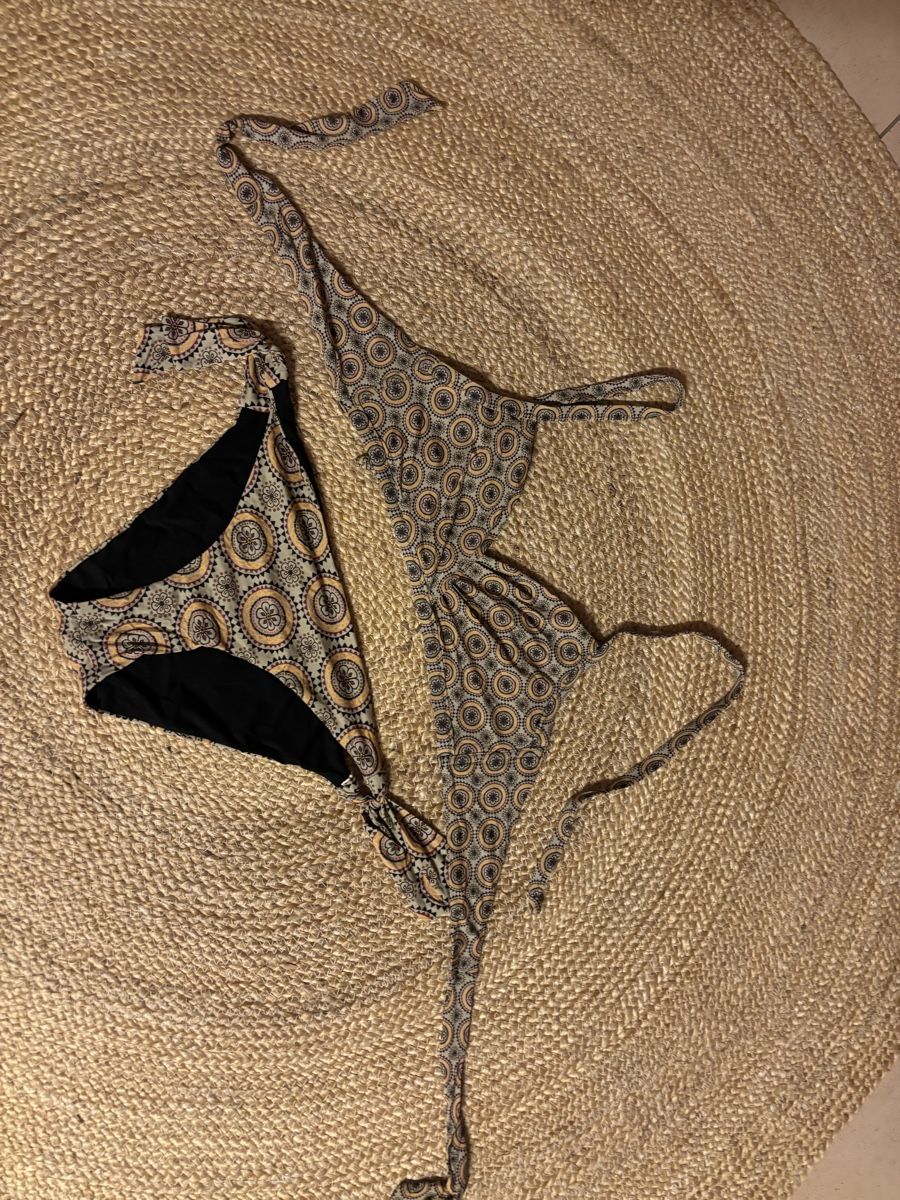 Badekleider & Bikinis: Bikini taille M motif cercles marron gris – Gebraucht aus Blonay von Ollorvi
