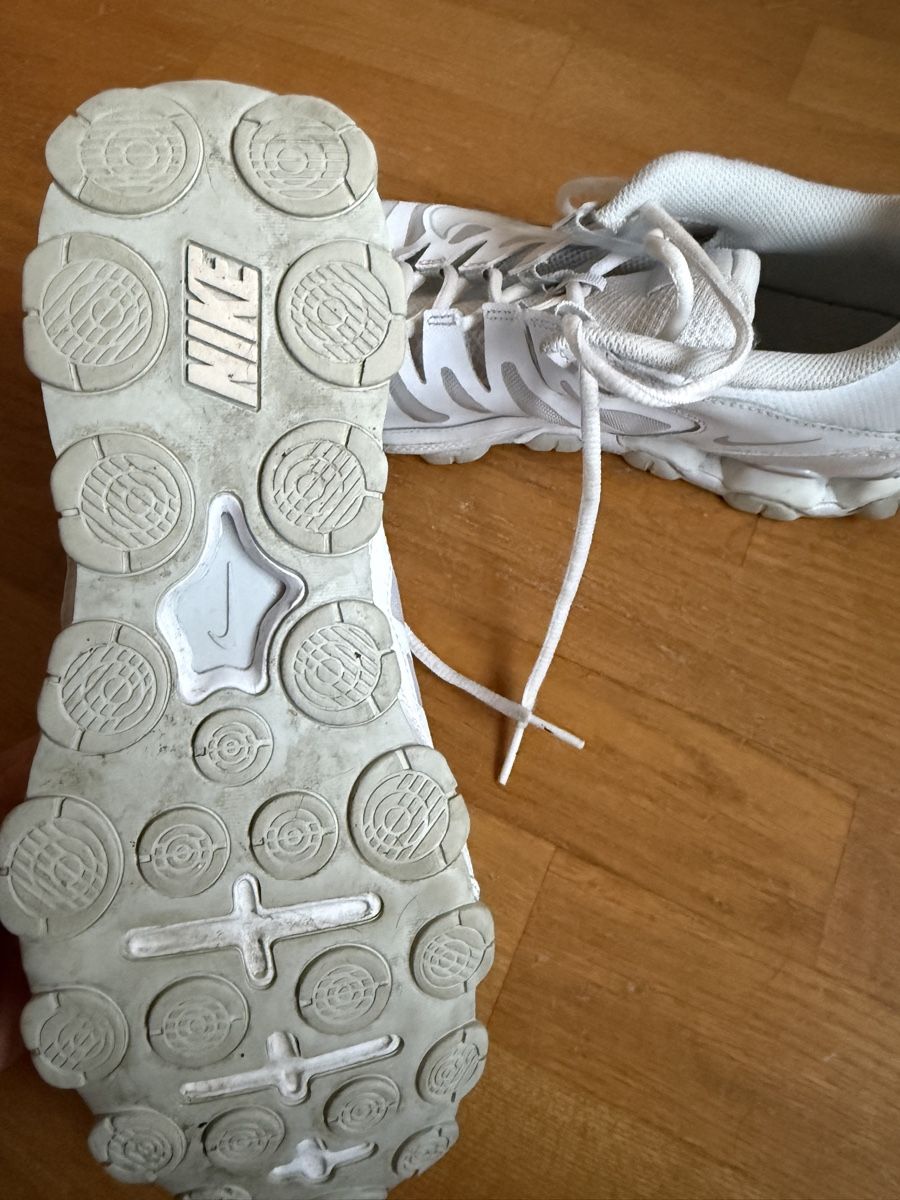 Nike Scarpe da uomo: Nike Shox – Usato da Ettingen venduto da mengi 1