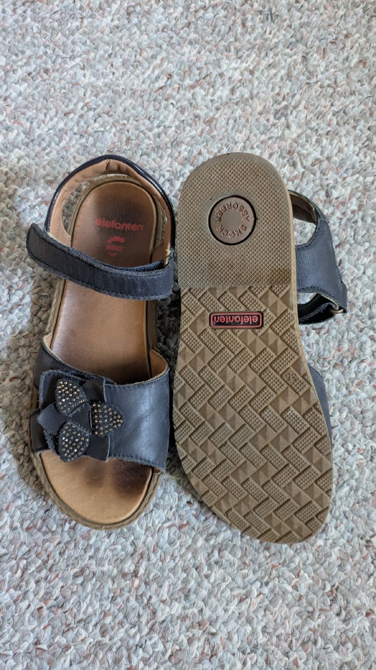 Elefanten Scarpe per ragazze: Sandalen Grösse 35 Elefanten – Usato da Nänikon venduto da godi 2