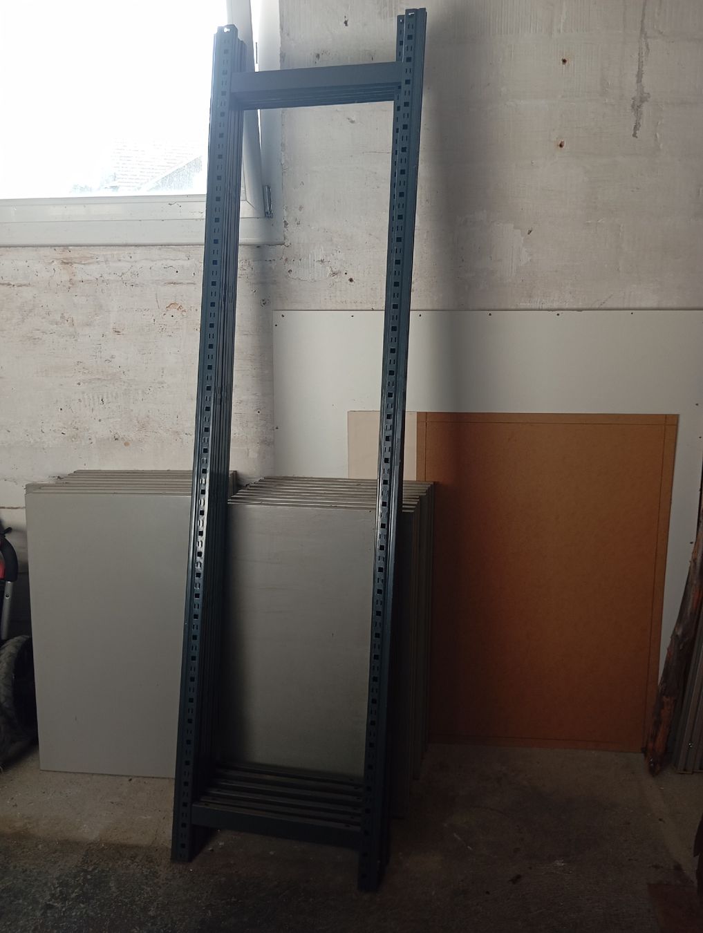 Scaffali: Regalgestell Metall grau 200cm gebraucht  – Usato da Pfyn venduto da Pat753