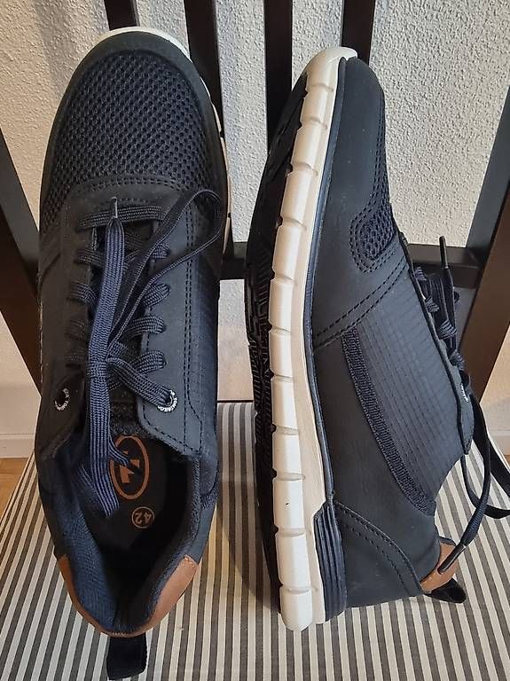 Scarpe da uomo:  Sportschuhe "Tom Tailor" Gr. 42 – Usato da Spiez venduto da ira_hv9k 1