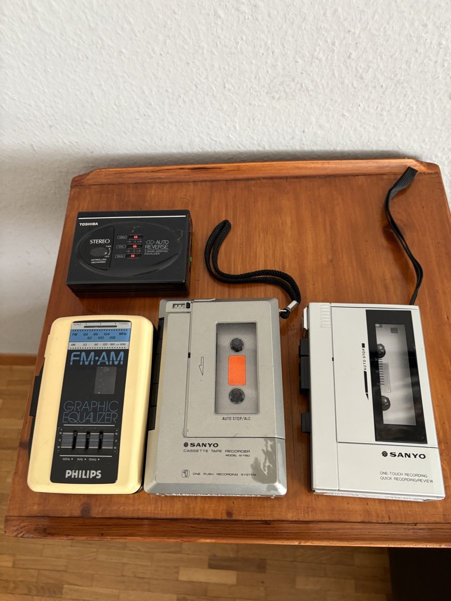 Lettore multimediale portatile: Lot de 4 Walkman à révisé – Usato da petit lancy venduto da FerreiraLuis 2