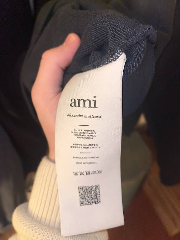 Pulls & Sweat-shirts: Ami Paris Hoodie – D'occasion à Basel par nic_dvz6 2