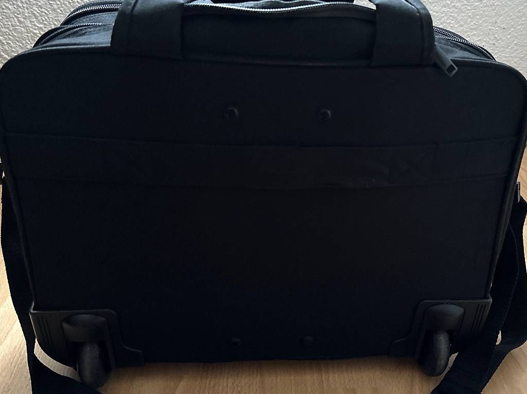 Reisekoffer: Aktenkoffer oder Brüokoffer  – Gebraucht aus Brunnen von lau_xp6r 2