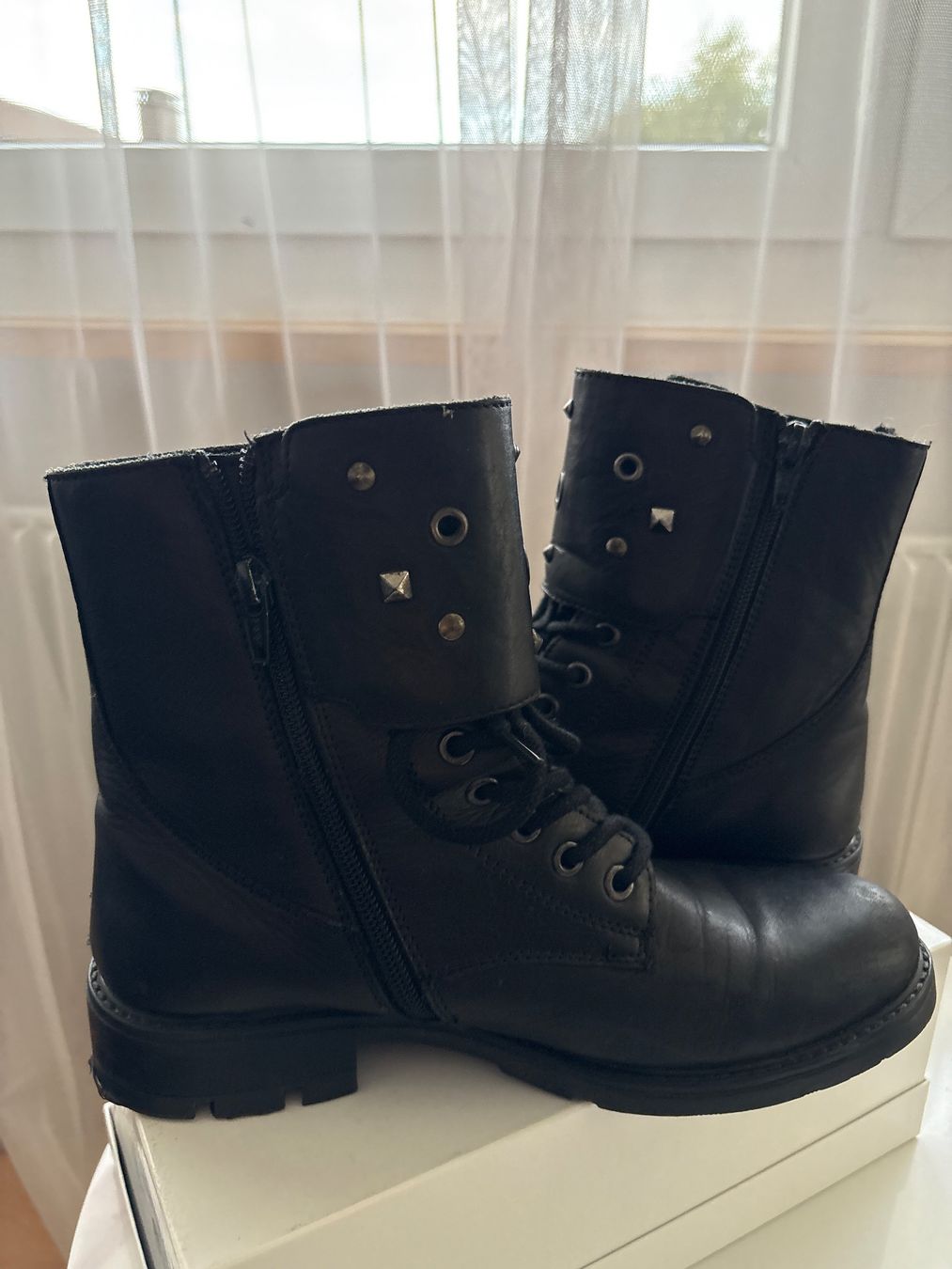 Scarpe da donna: Leder Stiefeletten gr39(38) – Usato da Niederbipp venduto da blu_jw7r 4