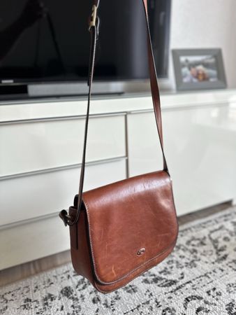 Stilvolle italienische Damenhandtasche aus Leder