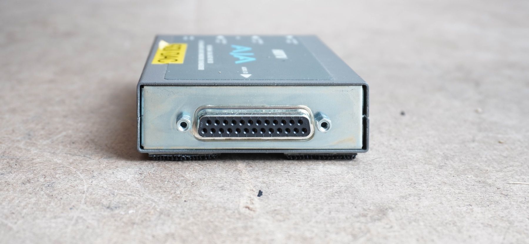 Convertitori: AJA HD10AMA HD/SD 4-Channel Analog Embedder/Disembedder – Usato da Zürich venduto da reMaterial 3