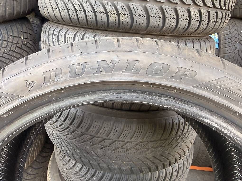Pneus & Roues: 2 Sommerreifen 225/ 40 / 18   – D'occasion à Udligenswil par Sch2s 2