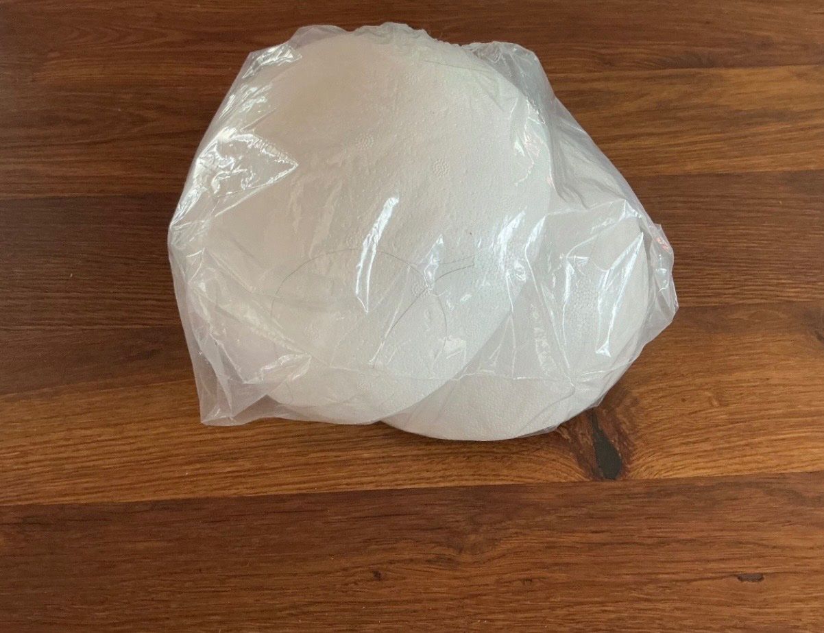 Tutte le decorazioni: 3 paar Styropor Kugeln,  Durchmesser 20cm, Neu – Nuovo (secondo la descrizione) da Gretzenbach venduto da Winery 1