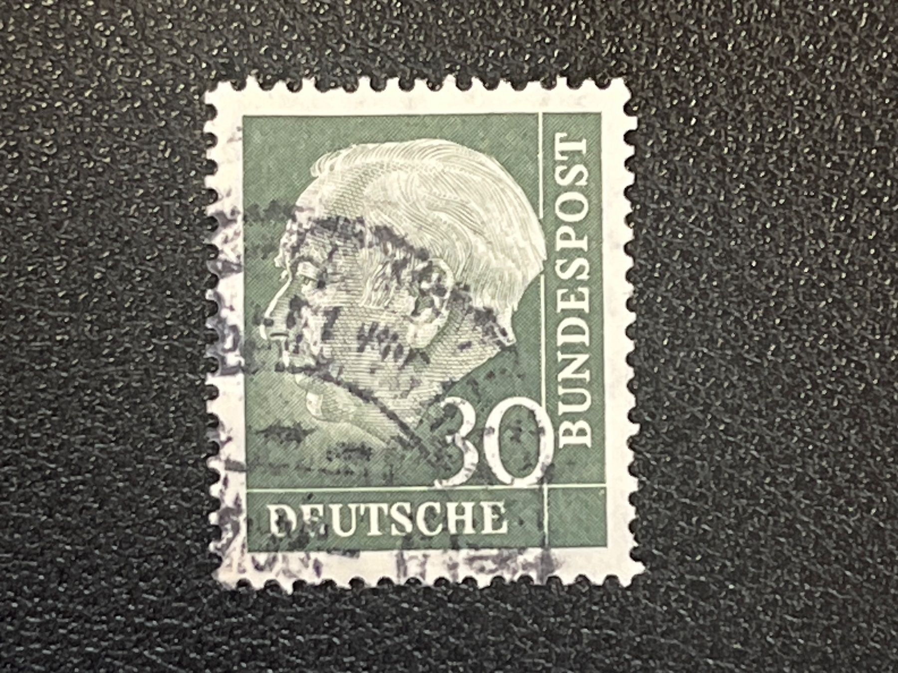 Alle Briefmarken: Deutschland Briefmarke – Gebraucht aus Chiasso von AzenYa