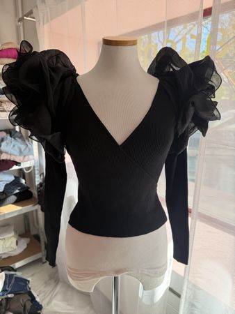 Schwarzer Zara Pullover mit Puffärmeln Gr. S 