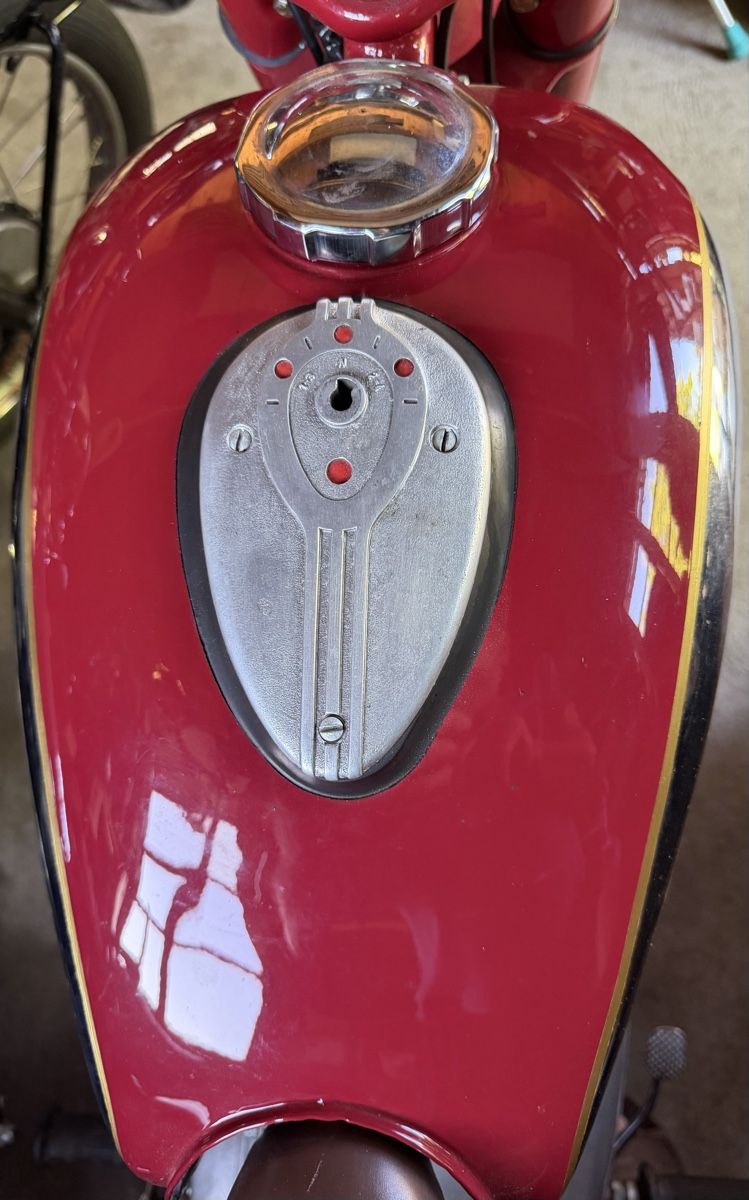 Jawa Strasse: Oldtimer Motorrad JAWA 250 Perak – Gebraucht aus Thunstetten von Iseli12 8