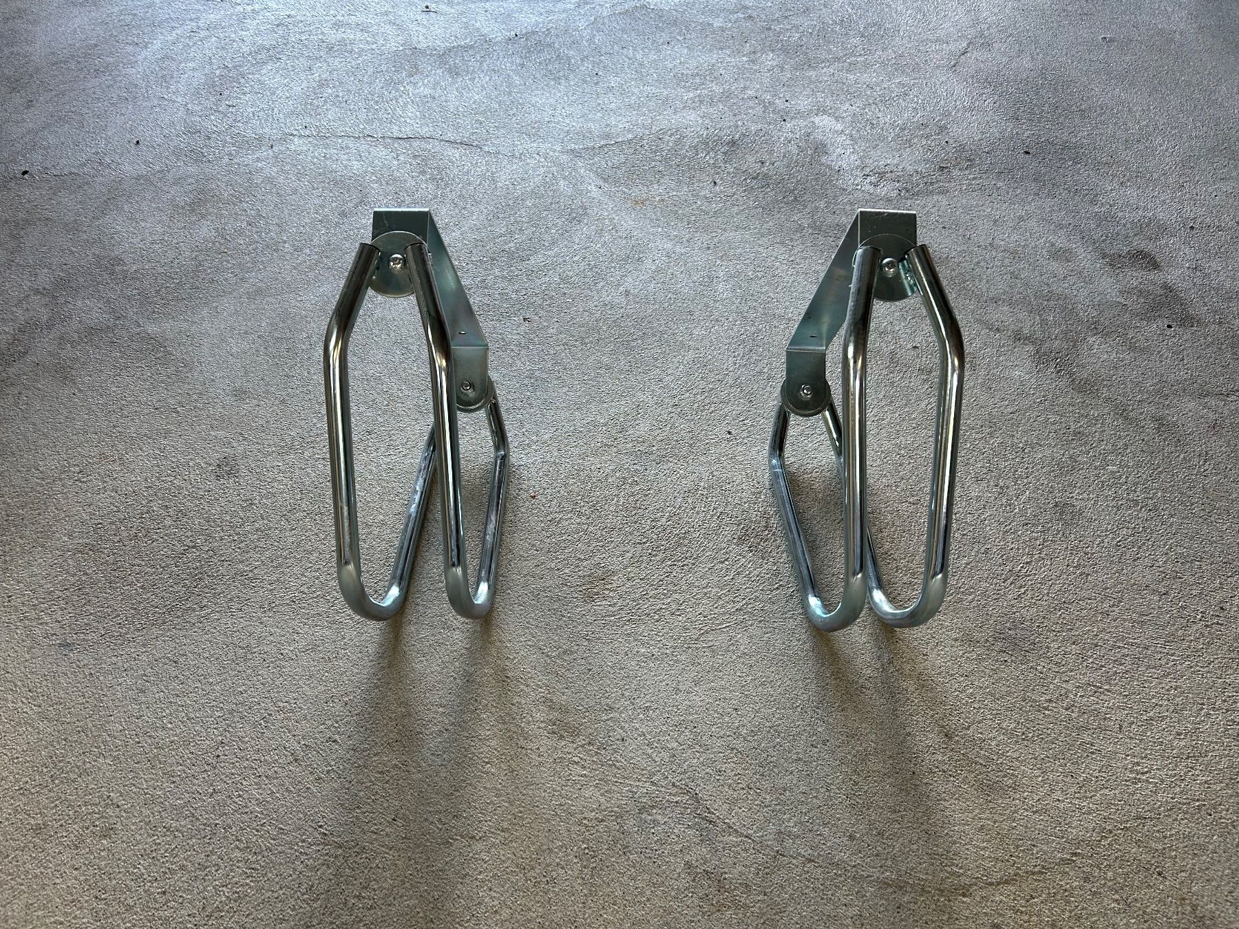 Supporti per biciclette: Fahrrad Wandhalter 2 Stück – Usato da Oberflachs venduto da porsche1989