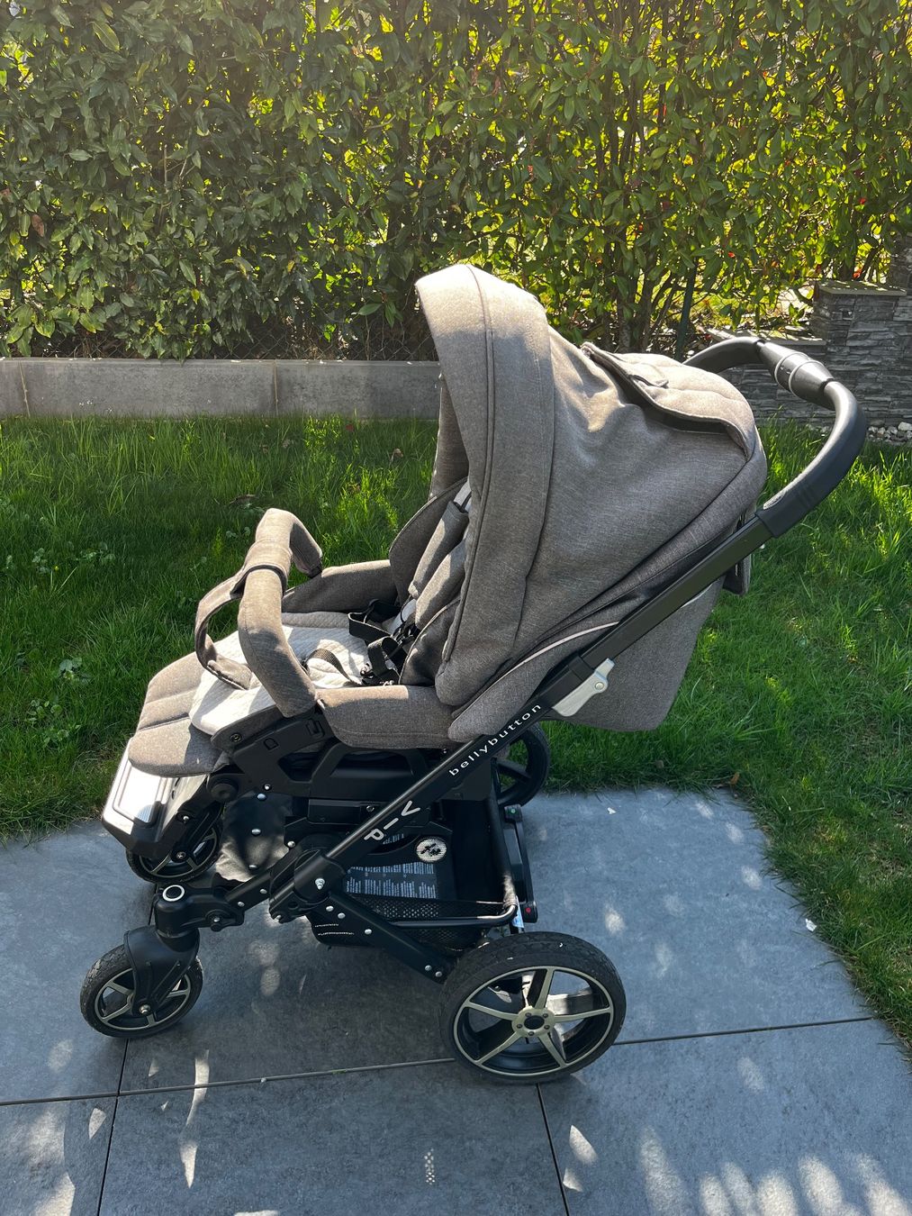 Hartan Carrozzine: HARTAN VIP XL Kinderwagen+Babyschale – Usato da Killwangen venduto da La010