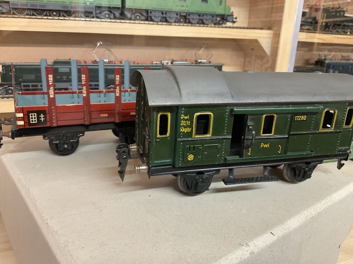 Modelleisenbahnen: 2 x Spur O  – Gebraucht aus Wald ZH von Sbbemilio 1