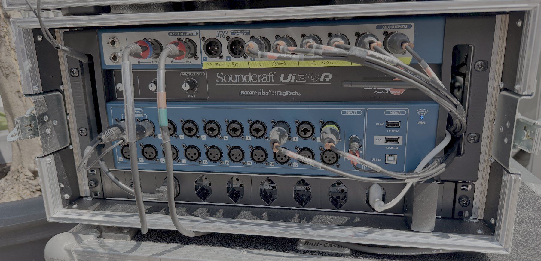 Soundcraft Console di mixaggio: Soundcraft Ui24R – Usato da Konolfingen venduto da LivingRec