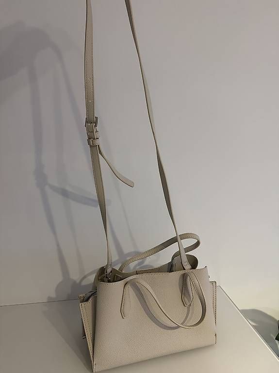 Borse da donna: Borsa Carpisa beige chiaro – Usato da Breganzona venduto da Swonder 2