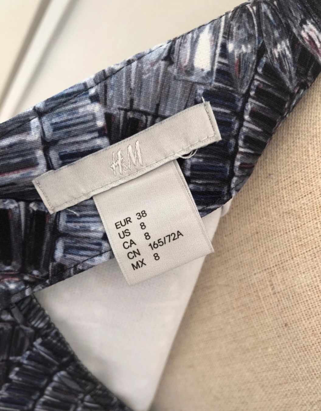 Lotti di vestiti: Neuf: Ensemble top + jupe, H&M, XS-S – Nuovo (secondo la descrizione) da Carouge GE venduto da Emilynette 7