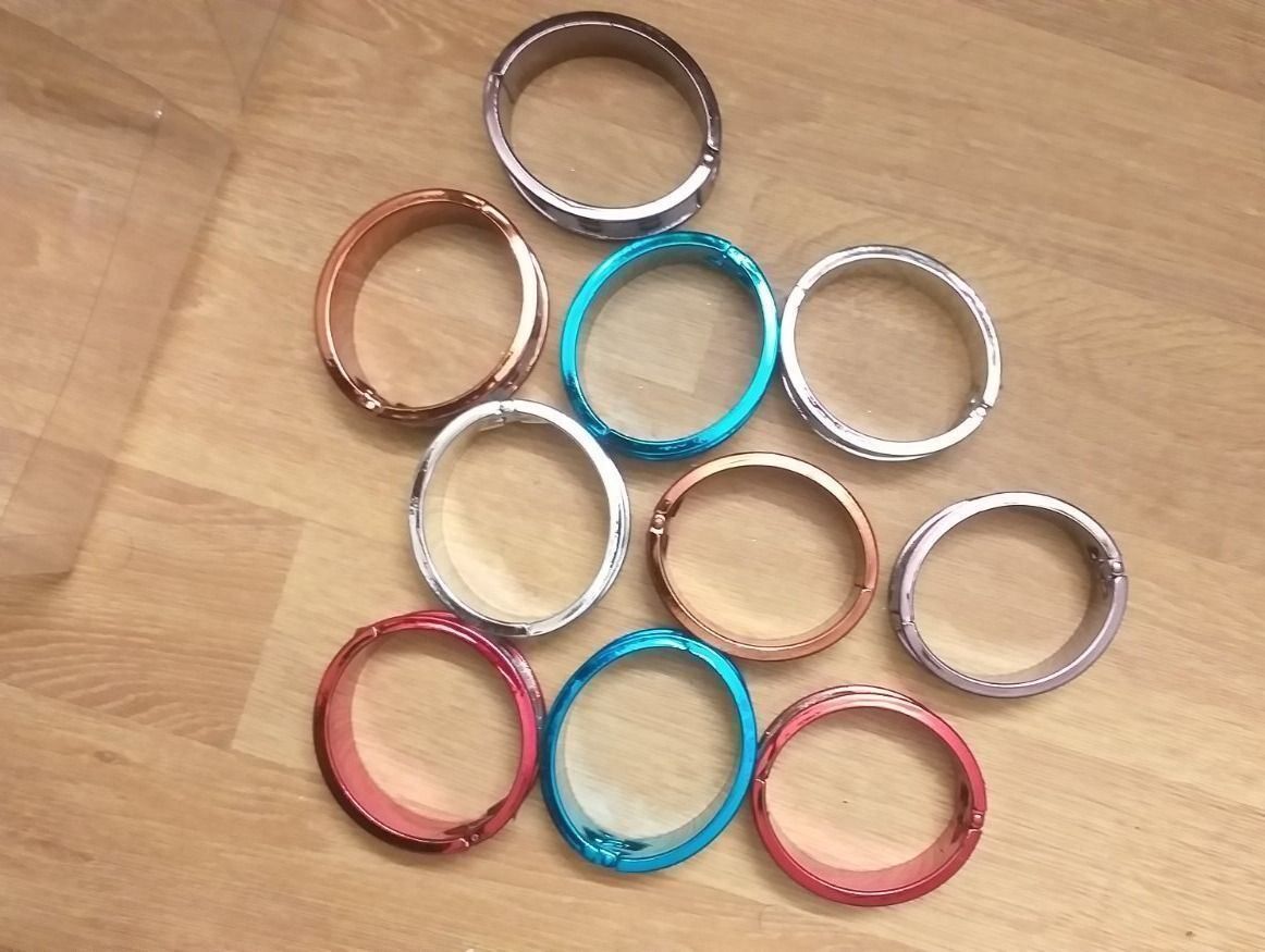 Bracciali & Braccialetti: 10×Armreifen – Nuovo (secondo la descrizione) da Bern venduto da mahilini 2