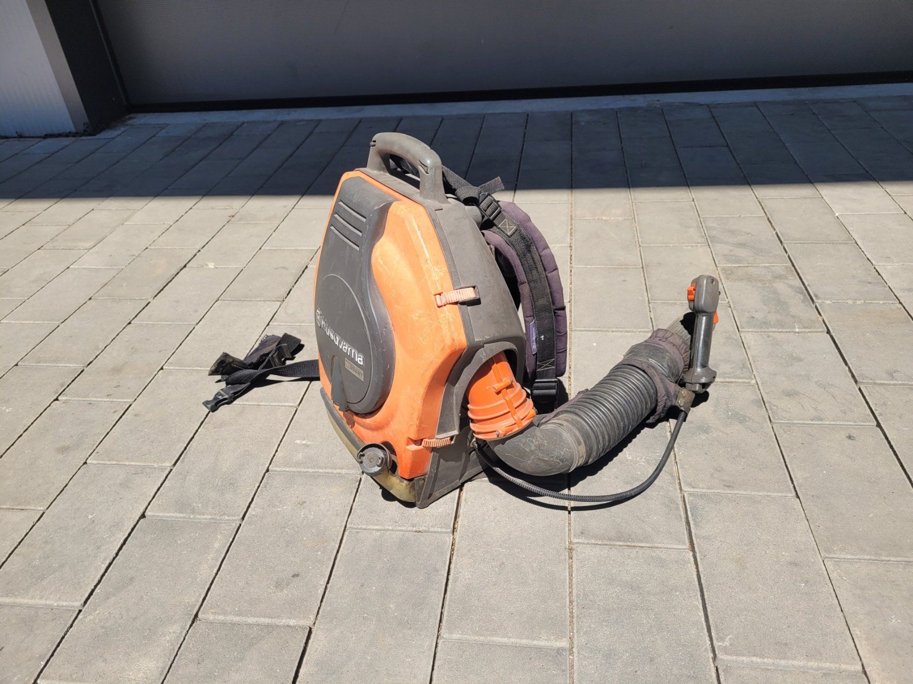Husqvarna Laubbläser & Laubsauger: Laubbläser / Husqvarna / 356BT – Defekt aus Frick von auc_yyv6