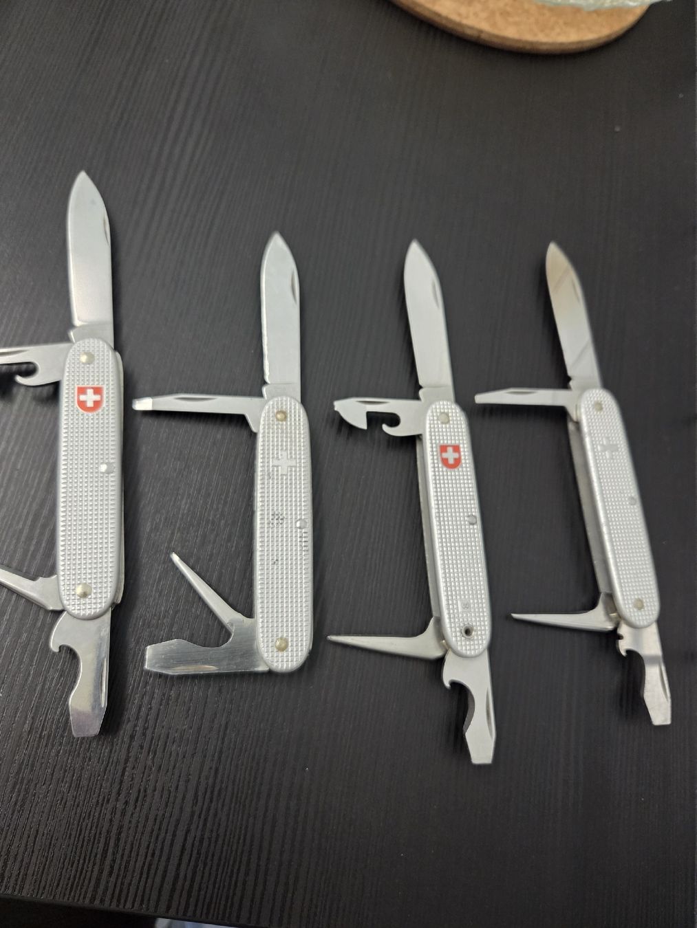 Victorinox Coltelli tascabile: 4x Militärsackmesser Alox – Usato da Dietikon venduto da Allegra34 2