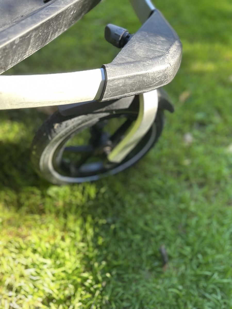 Thule Kinderwagen: Thule Double Stroller Jogger for twins - Great for Summer! – Gebraucht aus Wolfhausen von Catalin_Neacsu 7