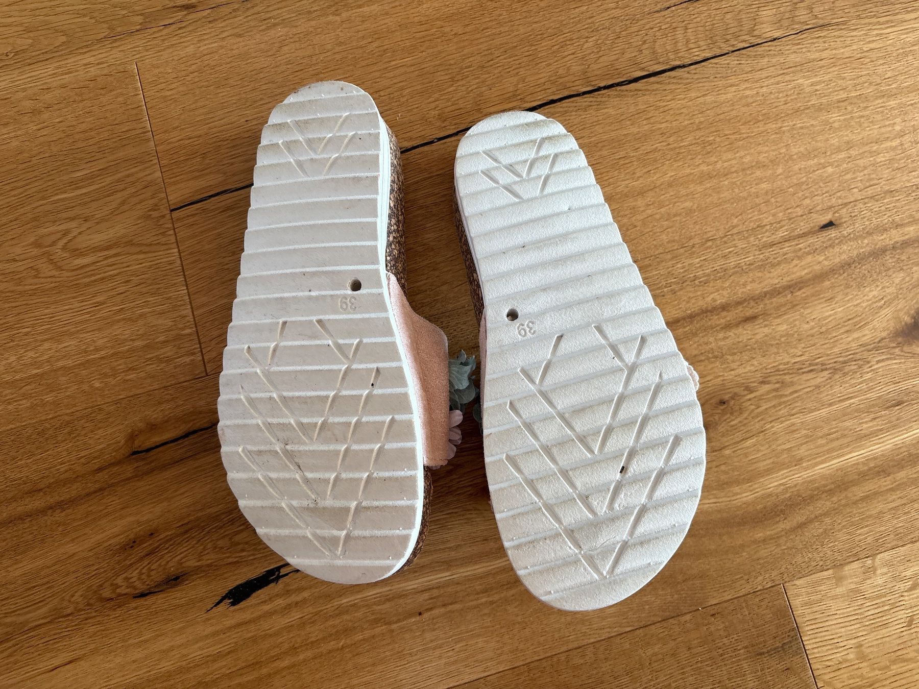 Scarpe da donna: Pantoletten Blumen Grösse 39  Pinkai – Usato da Beatenberg venduto da Rose406 1