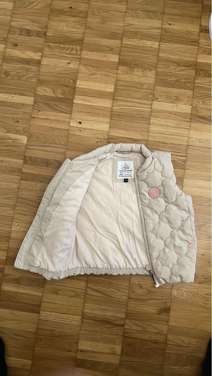 C&A Altro abbigliamento per bambino: Kinder Weste 92 beige gesteppt gebraucht  – Usato da Weinfelden venduto da windShadow